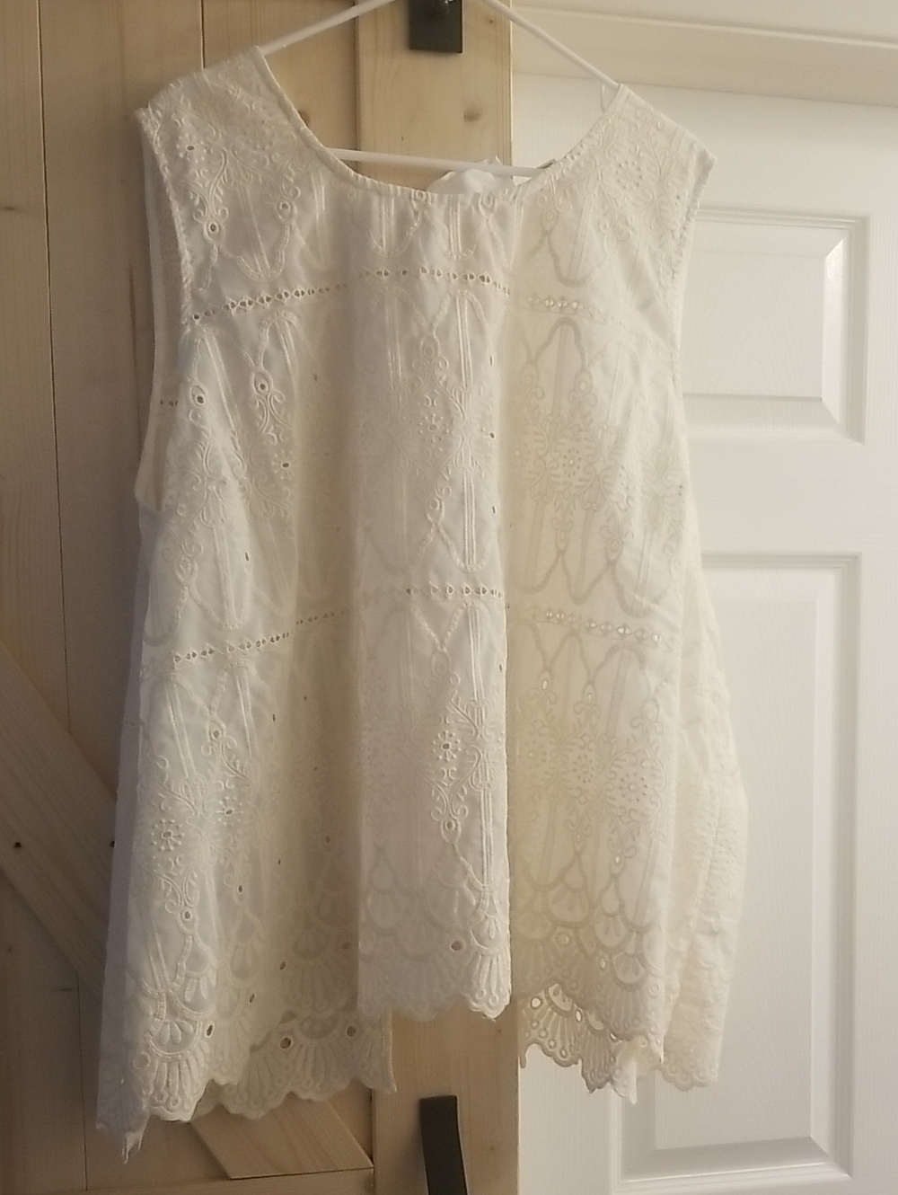 Torrid Sz 5x White Eyelet Sleeveless Cotton Top NWT